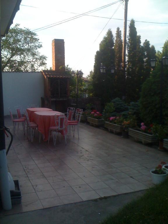 Hotel Ilona Panzio Balatonlelle Exterior foto